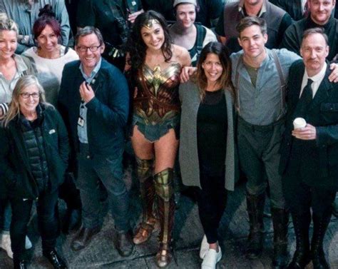 wonder woman schauspieler|Casting du film Wonder Woman : Réalisateurs, acteurs et équipe ...